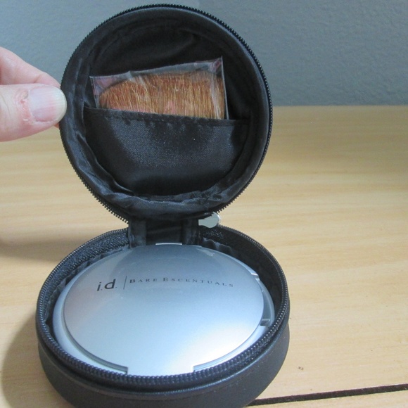 Bare Escentuals Other - Bare Escentuals Travel Makeup Case